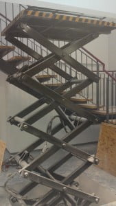 התקנת במת הרמה קריית עתידים 3 התקנת במת הרמה קריית עתידים 3