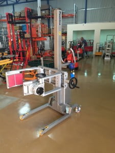 מלגזון להרמה והיפוך חביות נירוסטה 1 מלגזון להרמה והיפוך חביות נירוסטה 1