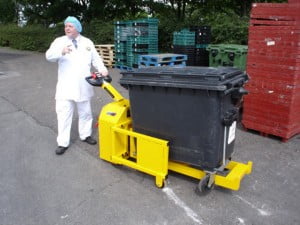 עגלה חשמלית, מכשיר משיכה דגם -MH3-400-Master Handler 4 עגלה חשמלית, מכשיר משיכה דגם -MH3-400-Master Handler 4