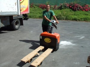 עגלות משטחים חשמליות מוביל אדם R100 3 עגלות משטחים חשמליות מוביל אדם R100 3