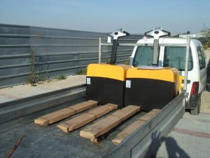 עגלות משטחים חשמליות מוביל אדם R100 4 עגלות משטחים חשמליות מוביל אדם R100 4