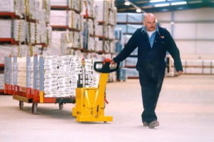 עגלת חשמלית להעברת ציוד עד 4000 קג MT5-400 12 עגלת חשמלית להעברת ציוד עד 4000 קג MT5-400 12