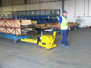 עגלת חשמלית להעברת ציוד עד 4000 קג MT5-400 15 עגלת חשמלית להעברת ציוד עד 4000 קג MT5-400 15