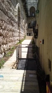 התקנת במת הרמה מוזאון מגדל דוד ירושלים 2