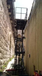 התקנת במת הרמה מוזאון מגדל דוד ירושלים