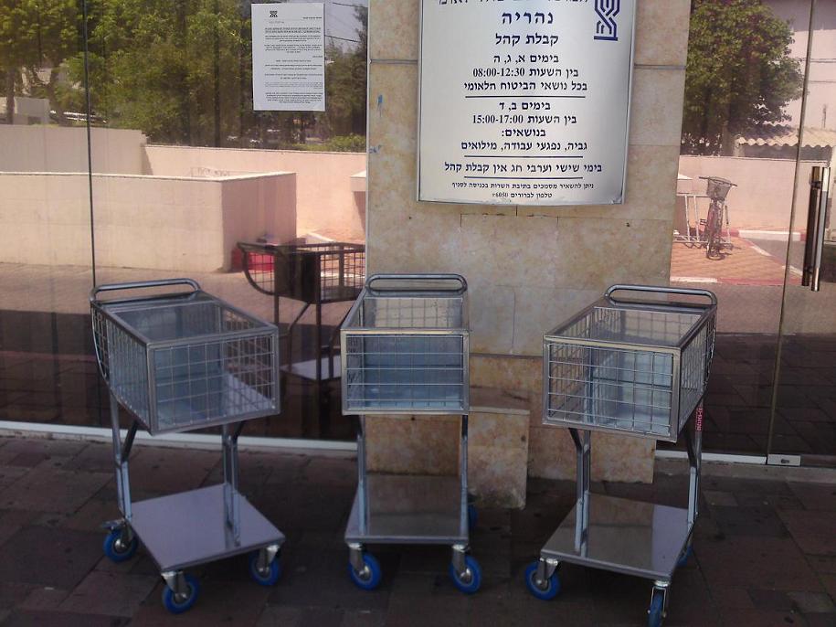 ייצור עגלת שרות .לחלוקת דואר לפי בקשת לקוח DE100 1