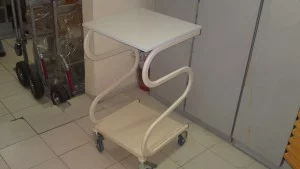 יצור עגלה לפי דרישה בשילוב עץ ומתכת