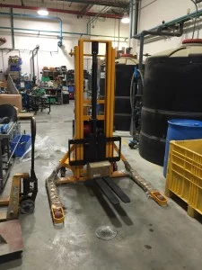 ליפטר חשמלי עומס עד 1000 קג גובה עד 3300 ממ E-105 2