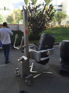 מלגזון נירוסטה להרמה וחביקה והיפוך חביות 6