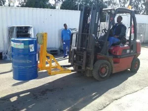 מתקן לשינוע חביות במלגזה GR100 1