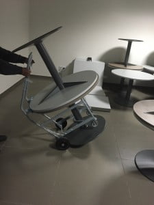 עגלת משא להרמה והובלת שולחנות עד 200 קג Z107 1