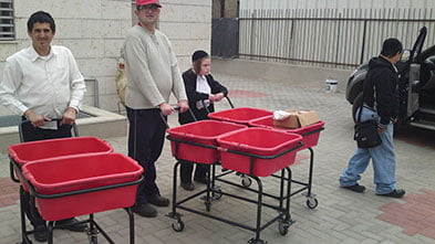 הספקת עגלות מכלים למוסד DE