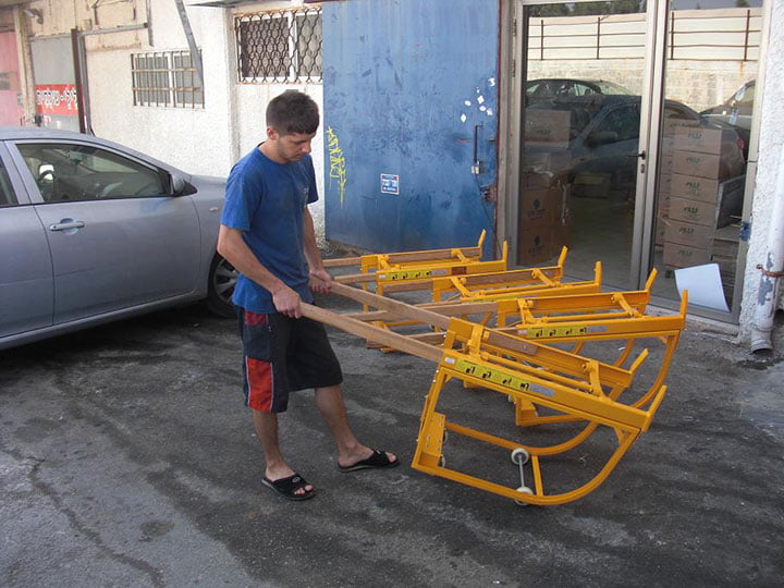 הספקת עגלות היפוך לחביות מיפעל קוסמטיקה
