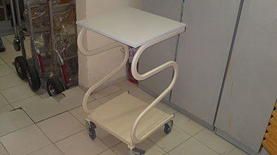 יצור עגלה לפי דרישה בשילוב עץ ומתכתDE