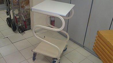 יצור עגלה לפי דרישה בשילוב עץ ומתכתDE
