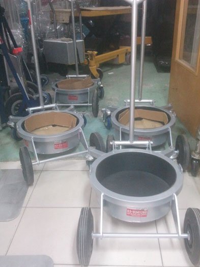 יצור עגלות להובלת מכלים קטנים לפי בקשת לקוח,