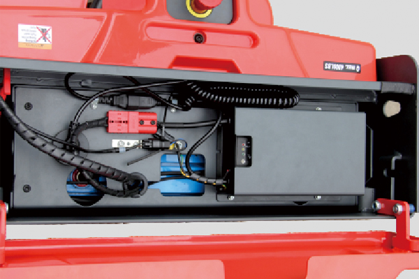 מצבר תעשייתי עגלת משטחים חשמלית 1.8 טון דגם-PTE 18L Noblelift מצבר תעשייתי עגלת משטחים חשמלית 1.8 טון דגם-PTE 18L Noblelift