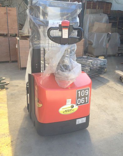 מלגזון אדם הולך 1200 קג 2 - הספקת מלגזון אדם הולך 1200 ק"ג