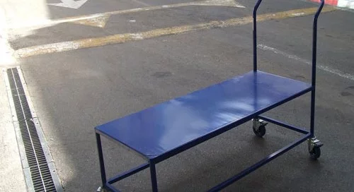 הספקת עגלת מדפים ללקוח לפי בקשה