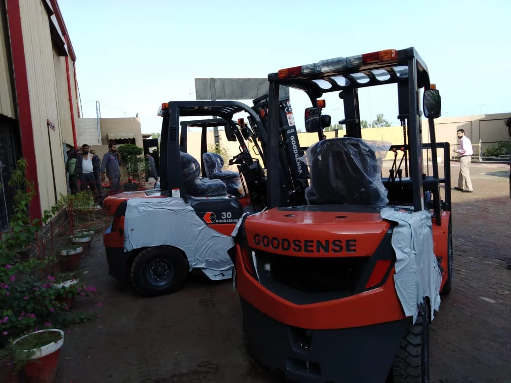 מלגזת דיזל אספקה פרויקט חול מלגזת דיזל אספקה פרויקט חול