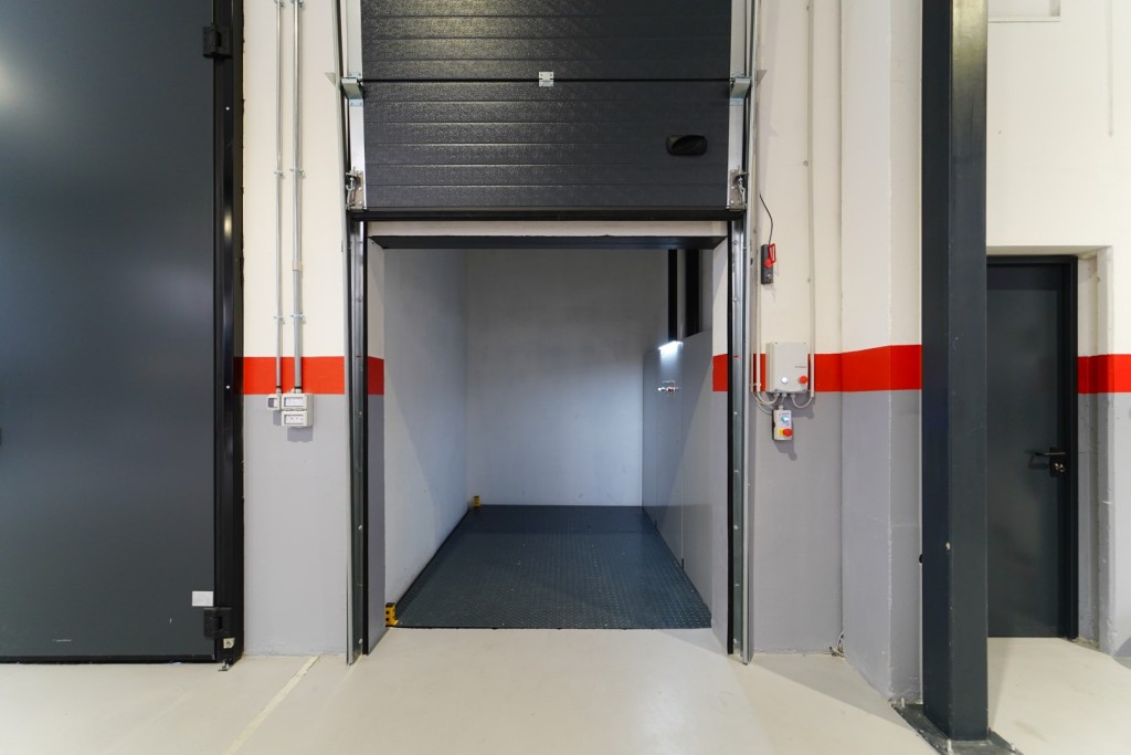 מעלית משא 1200 ק מעלית משא 1200 ק