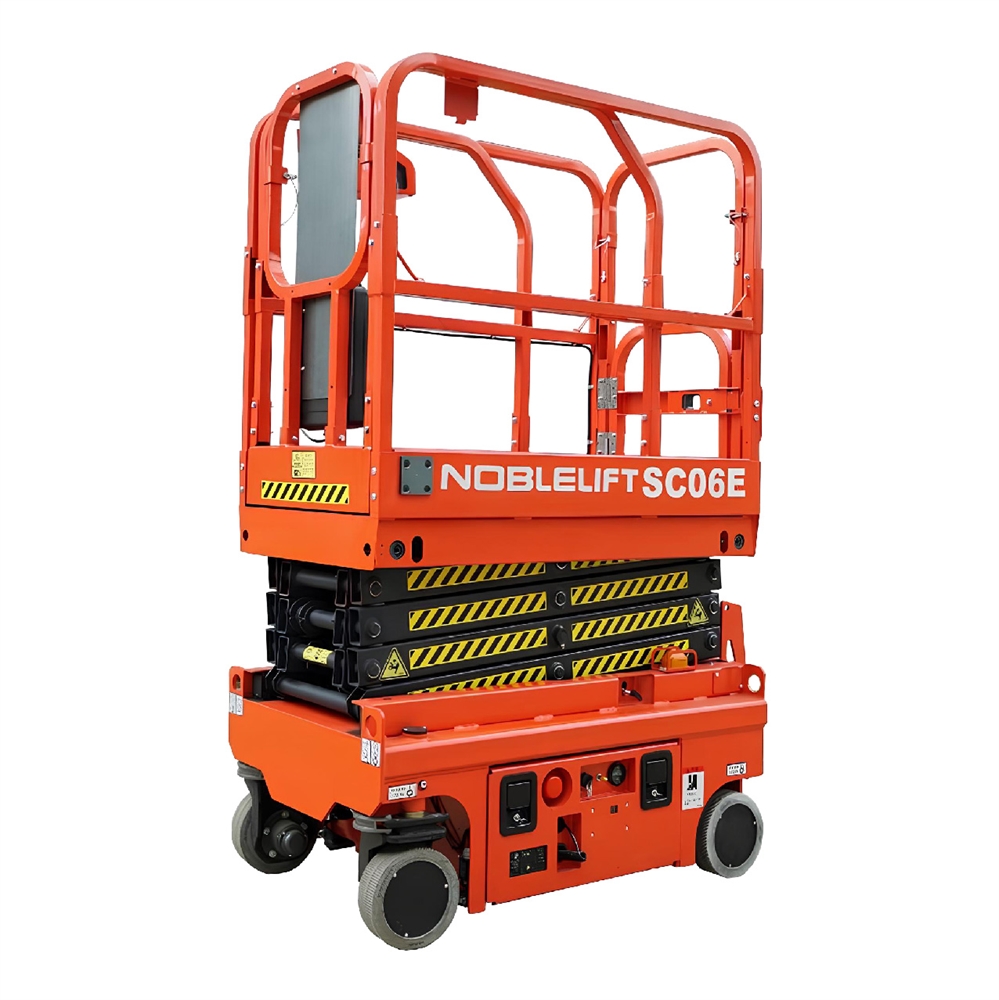 במת הרמה מספריים חשמלית קומפקטית 5.7 מטר דגם NOBLELIFT SC06E-E 2 במת הרמה מספריים חשמלית קומפקטית 5.7 מטר דגם NOBLELIFT SC06E-E